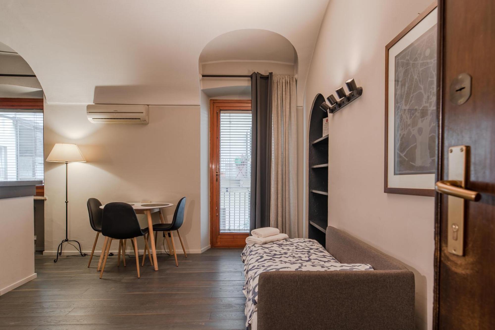 Apartment Familia - 048 By Happyhostorino Turin